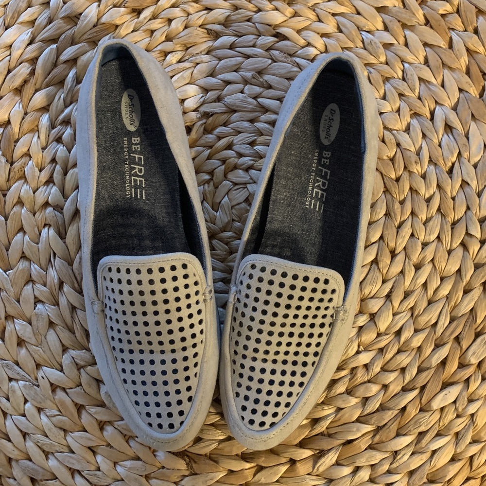 Dr. Scrolls gray cutout loafers size 8